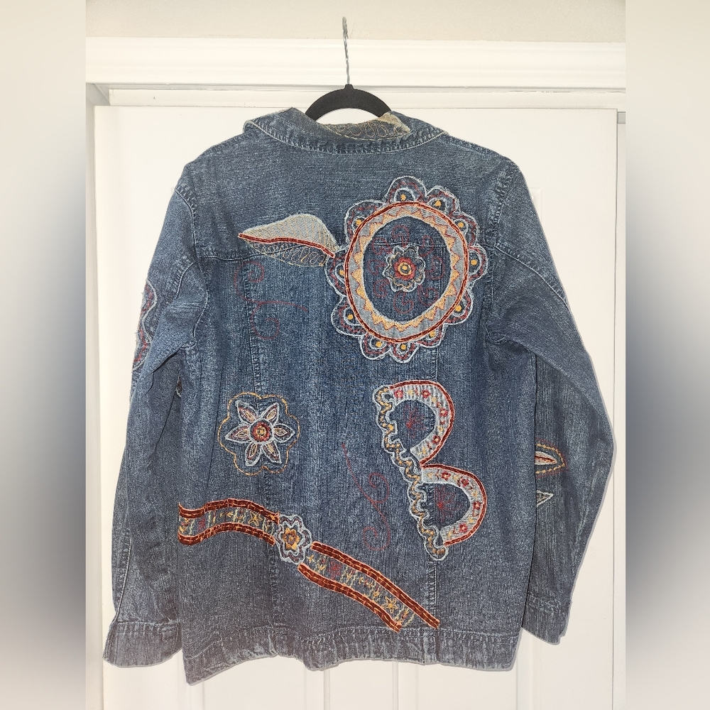 Embroidered Denim Jacket with Colorful Patterns - Picture 2 of 3